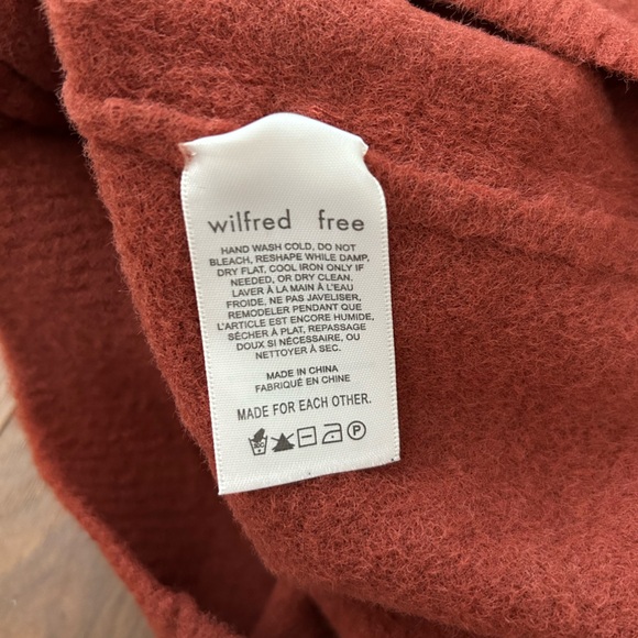 EUC Aritzia/Wilfred Free Shrunken Longsleeve Cardigan Size XS - Picture 4 of 7